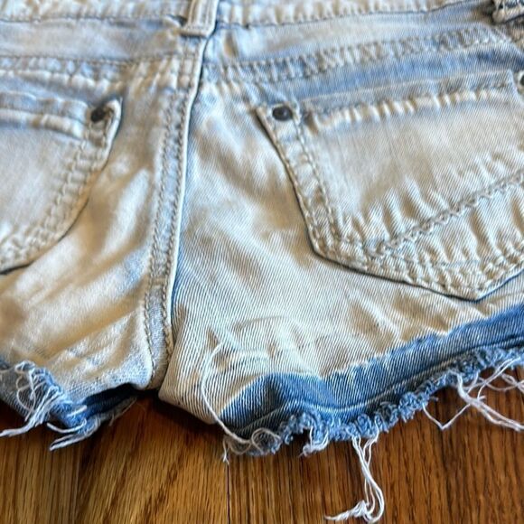 Hippie Laundry Women's Juniors Blue Denim Distressed Jean Shorts size 3 EUC - Picture 5 of 8